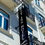 فندق By Lisboa